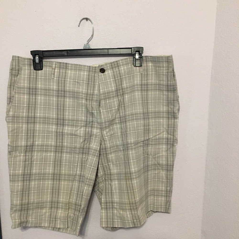 Plaid Dockers shorts Waist 40